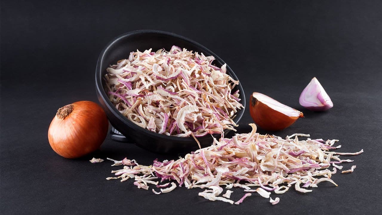 Premium Dehydrated Red Onion Flakes for Global Export