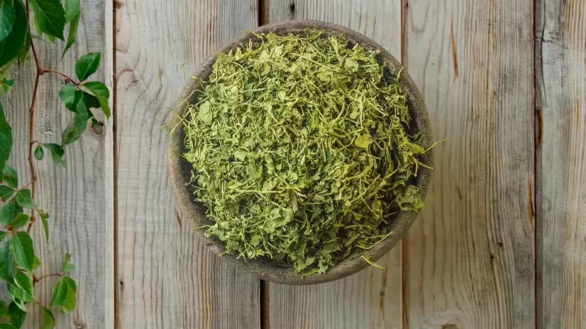 Dehydrated herbs (kasuri methi)