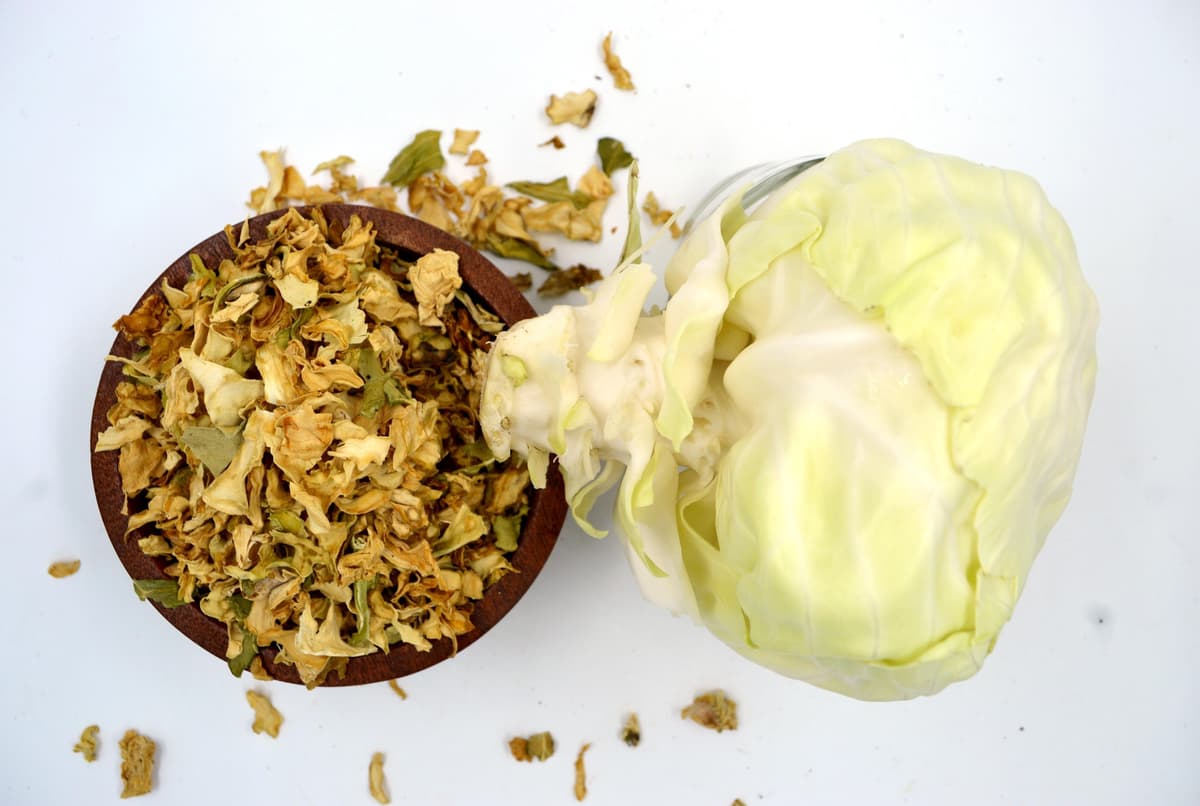Dehydrated Cabbage flakes